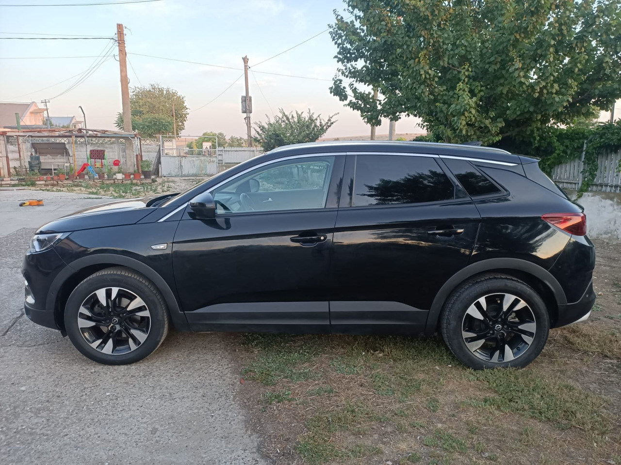 OPEL GRANDLAND X - Mobil SUV: gambar 4 OPEL GRANDLAND X - Mobil SUV: gambar 4