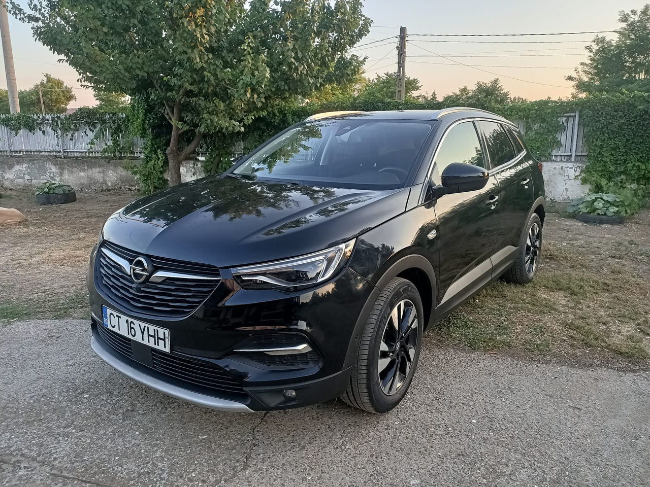 OPEL GRANDLAND X - Mobil SUV: gambar 1 OPEL GRANDLAND X - Mobil SUV: gambar 1