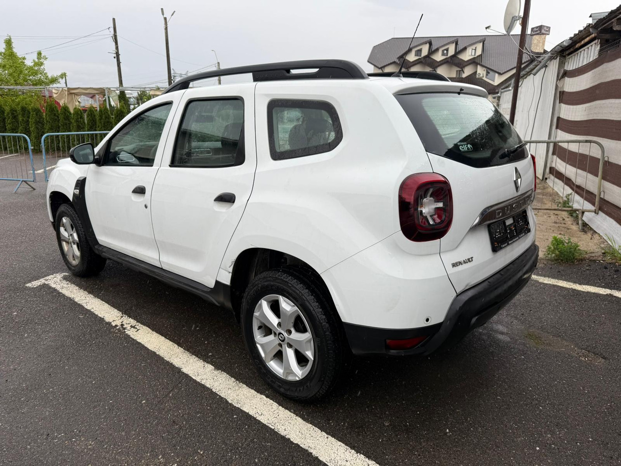 RENAULT DUSTER 4X4 - Mobil SUV: gambar 5 RENAULT DUSTER 4X4 - Mobil SUV: gambar 5