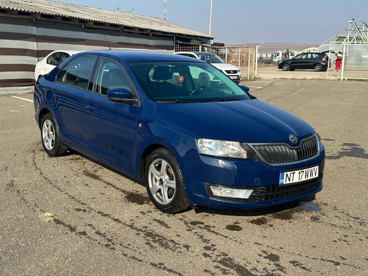 SKODA RAPID - Mobil sedan: gambar 3 SKODA RAPID - Mobil sedan: gambar 3