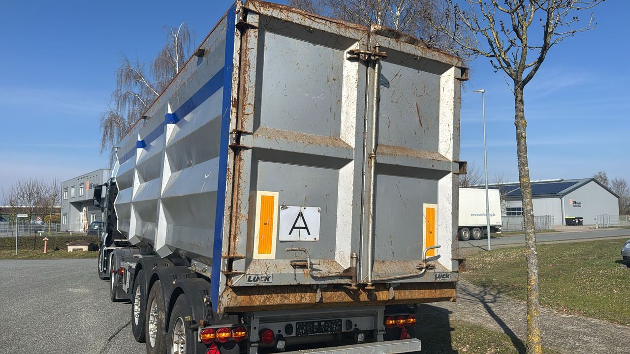 Schmitz Cargobull Lueck SKF 35 – 50 mc Tipper semi-trailer/dumper waste/iron/scrap, TOP!!! - Semi-trailer jungkit: gambar 4 Schmitz Cargobull Lueck SKF 35 – 50 mc Tipper semi-trailer/dumper waste/iron/scrap, TOP!!! - Semi-trailer jungkit: gambar 4