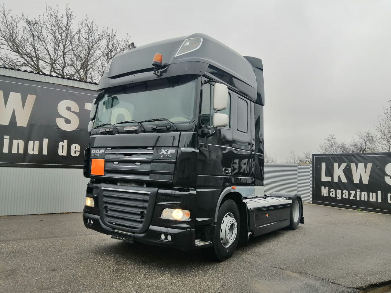 DAF XF 460.19 , Manual ZF, EURO 5, Retarder - Tractor head: gambar 1 DAF XF 460.19 , Manual ZF, EURO 5, Retarder - Tractor head: gambar 1