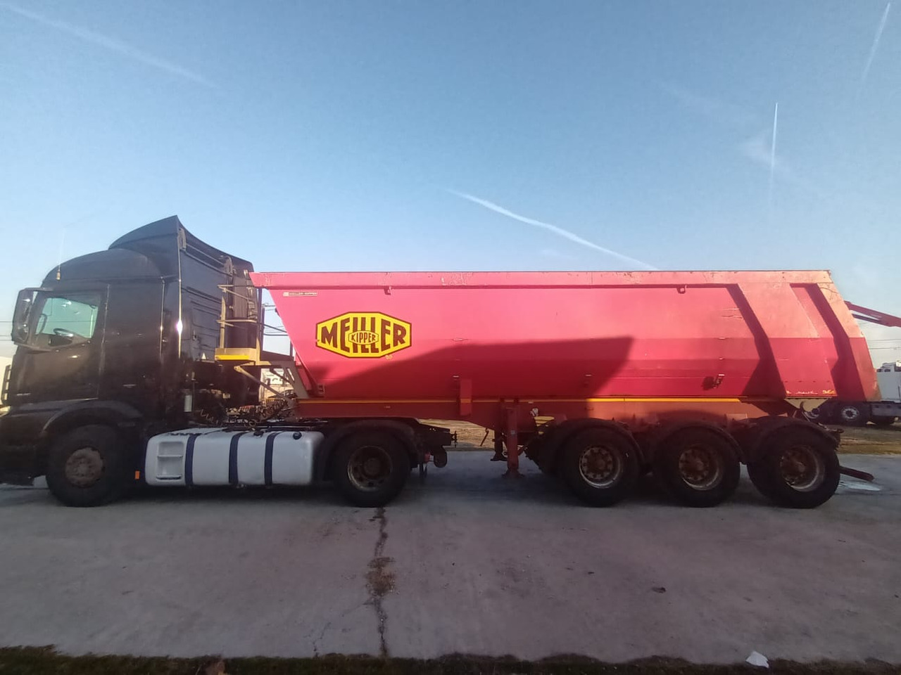 Tractor Head Mercedes-Benz Actros (2014) + Semi-trailer Tipper Meiller – Kipper (2004) - Tractor head: gambar 4 Tractor Head Mercedes-Benz Actros (2014) + Semi-trailer Tipper Meiller – Kipper (2004) - Tractor head: gambar 4