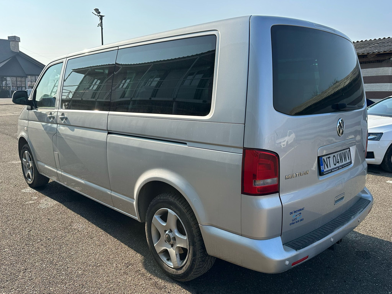VOLKSWAGEN MULTIVAN - Van penumpang: gambar 4 VOLKSWAGEN MULTIVAN - Van penumpang: gambar 4