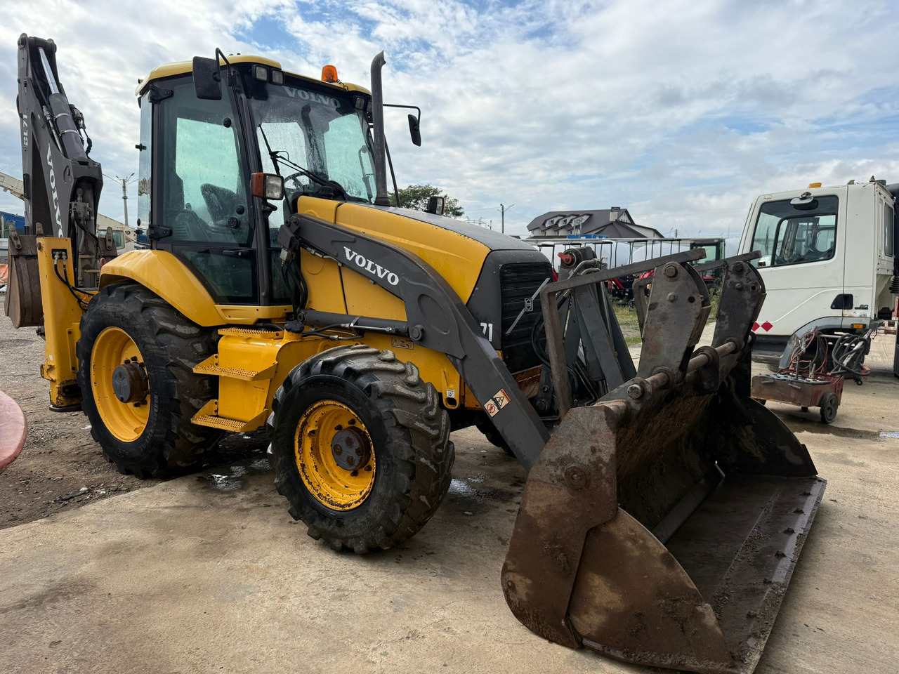 VOLVO BL71 Backhoe Loader - Backhoe loader: gambar 1 VOLVO BL71 Backhoe Loader - Backhoe loader: gambar 1