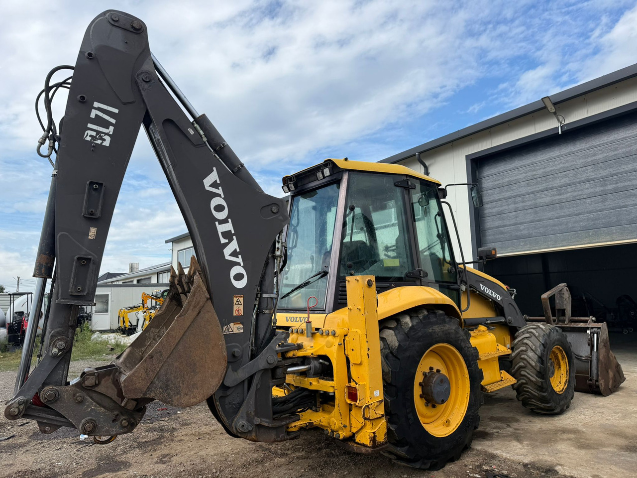VOLVO BL71 Backhoe Loader - Backhoe loader: gambar 2 VOLVO BL71 Backhoe Loader - Backhoe loader: gambar 2