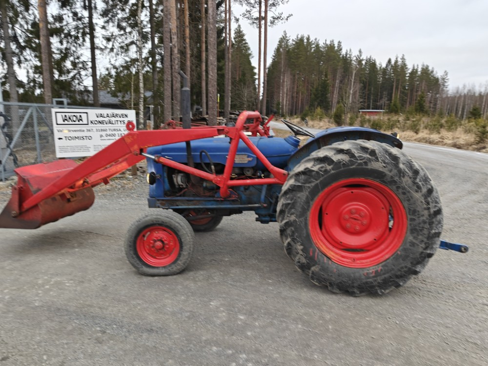 FORDSON Power Major - Traktor: gambar 2 FORDSON Power Major - Traktor: gambar 2