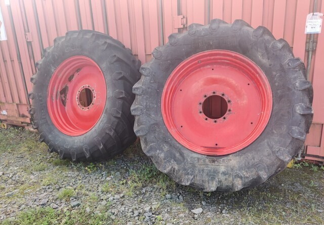Fendt Takarenkaat 650/65R42 vanteineen - Ban untuk Traktor: gambar 2 Fendt Takarenkaat 650/65R42 vanteineen - Ban untuk Traktor: gambar 2