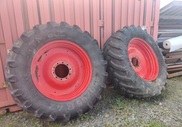 Fendt Takarenkaat 650/65R42 vanteineen - Ban untuk Traktor: gambar 1 Fendt Takarenkaat 650/65R42 vanteineen - Ban untuk Traktor: gambar 1
