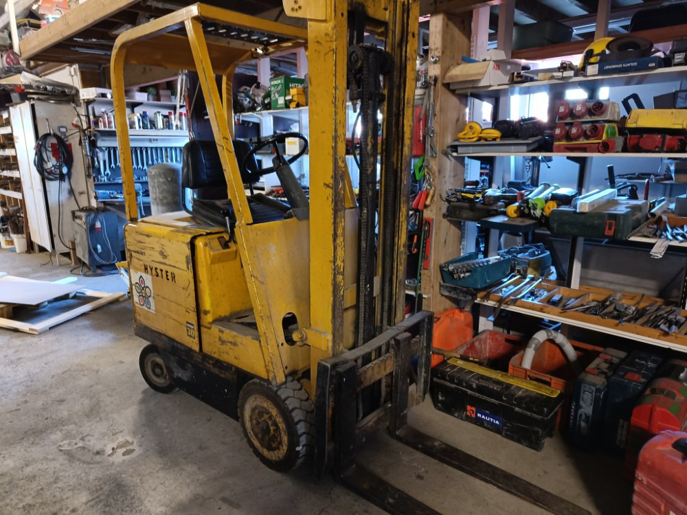 Hyster Electric 30 sähkötrukki - Forklift listrik: gambar 1 Hyster Electric 30 sähkötrukki - Forklift listrik: gambar 1
