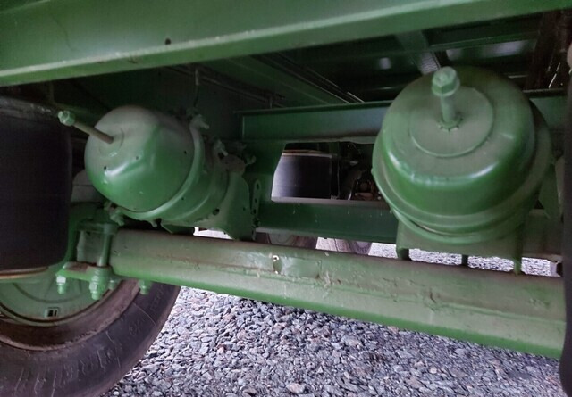 Trailer platform pertanian JALKALAVAKÄRRY - 3-akselinen ILMA-ALUSTAINEN KÄRRY MONEEN KÄYTTÖÖN: gambar 19 Trailer platform pertanian JALKALAVAKÄRRY - 3-akselinen ILMA-ALUSTAINEN KÄRRY MONEEN KÄYTTÖÖN: gambar 19