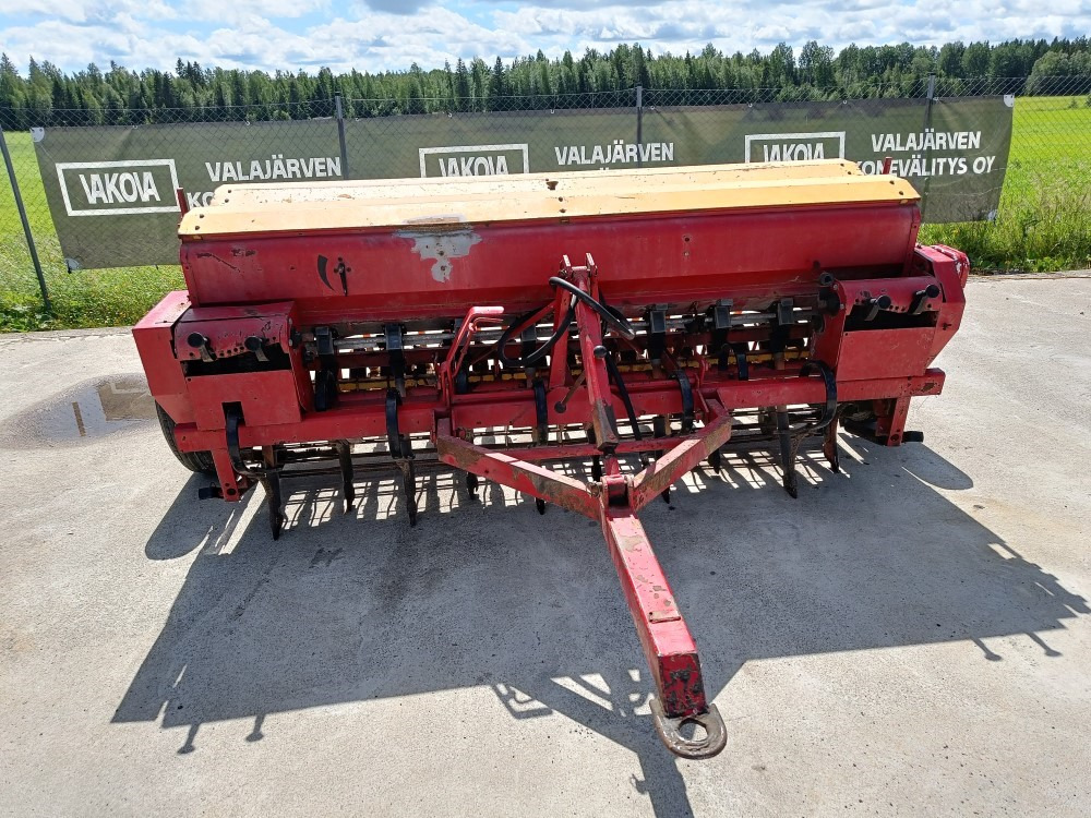 Juko Kylvölannoitin 250cm / puolihinattava laahavantailla - Menggabungkan bor benih: gambar 2 Juko Kylvölannoitin 250cm / puolihinattava laahavantailla - Menggabungkan bor benih: gambar 2