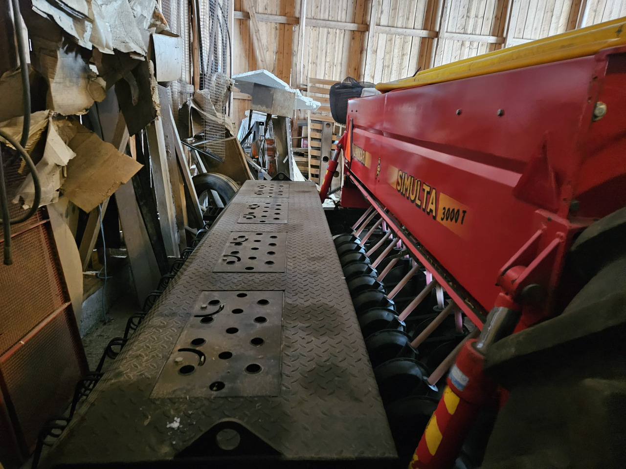 Junkkari Simulta 3000T kiekkovantaat takana - Menggabungkan bor benih: gambar 3 Junkkari Simulta 3000T kiekkovantaat takana - Menggabungkan bor benih: gambar 3