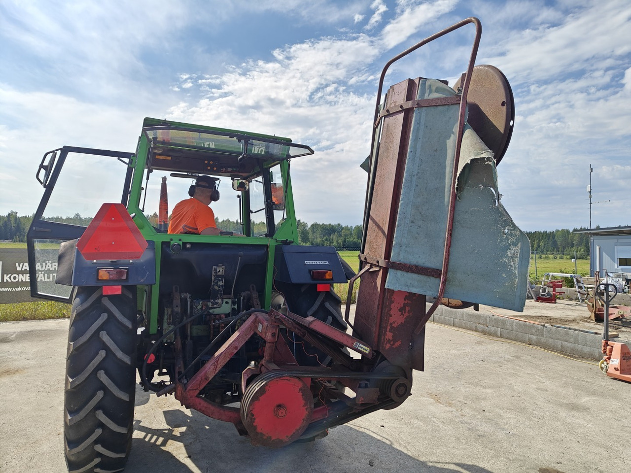 Luoko 165cm lieriöniittokone - hydraulinen - Mesin pemotong padang rumput: gambar 3 Luoko 165cm lieriöniittokone - hydraulinen - Mesin pemotong padang rumput: gambar 3