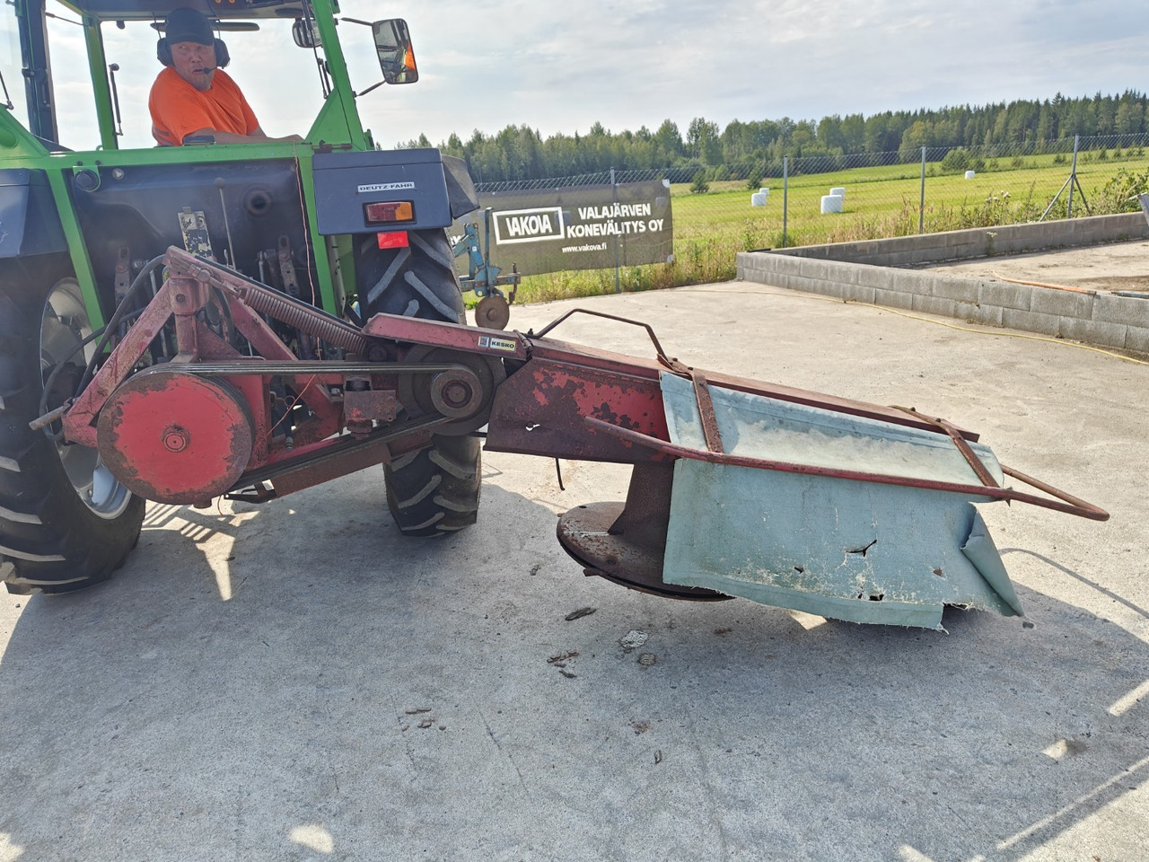 Luoko 165cm lieriöniittokone - hydraulinen - Mesin pemotong padang rumput: gambar 2 Luoko 165cm lieriöniittokone - hydraulinen - Mesin pemotong padang rumput: gambar 2
