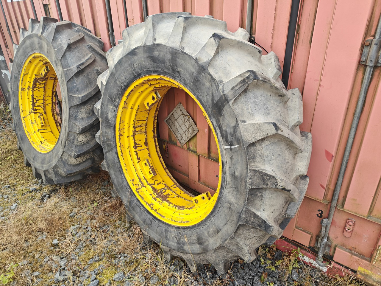 MICHELIN 18.4R38 traktorin renkaat - Roda/ Ban untuk Traktor: gambar 2 MICHELIN 18.4R38 traktorin renkaat - Roda/ Ban untuk Traktor: gambar 2