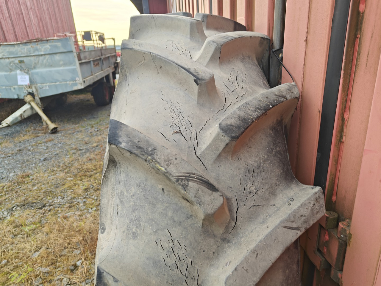 MICHELIN 18.4R38 traktorin renkaat - Roda/ Ban untuk Traktor: gambar 5 MICHELIN 18.4R38 traktorin renkaat - Roda/ Ban untuk Traktor: gambar 5
