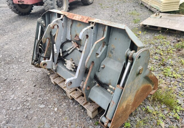 Monitoimikauha kynsillä 173cm CAT-kurottajan sovitteella - Ember loader: gambar 2 Monitoimikauha kynsillä 173cm CAT-kurottajan sovitteella - Ember loader: gambar 2