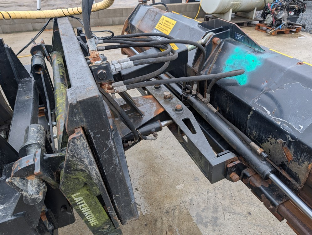 TOP Zoomaura - Bajak salju: gambar 5 TOP Zoomaura - Bajak salju: gambar 5