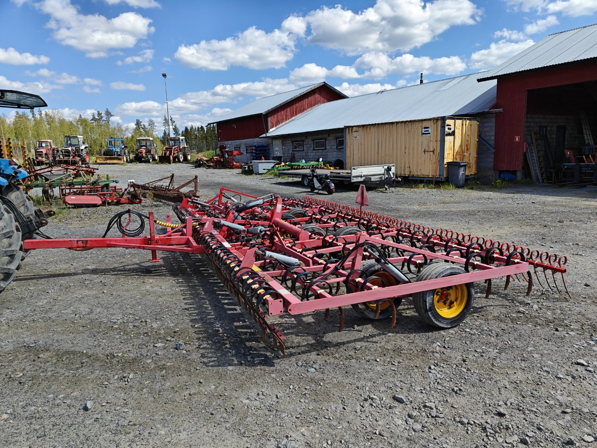 VÄDERSTAD NZE 700cm äes - VIDEO - Garu: gambar 4 VÄDERSTAD NZE 700cm äes - VIDEO - Garu: gambar 4