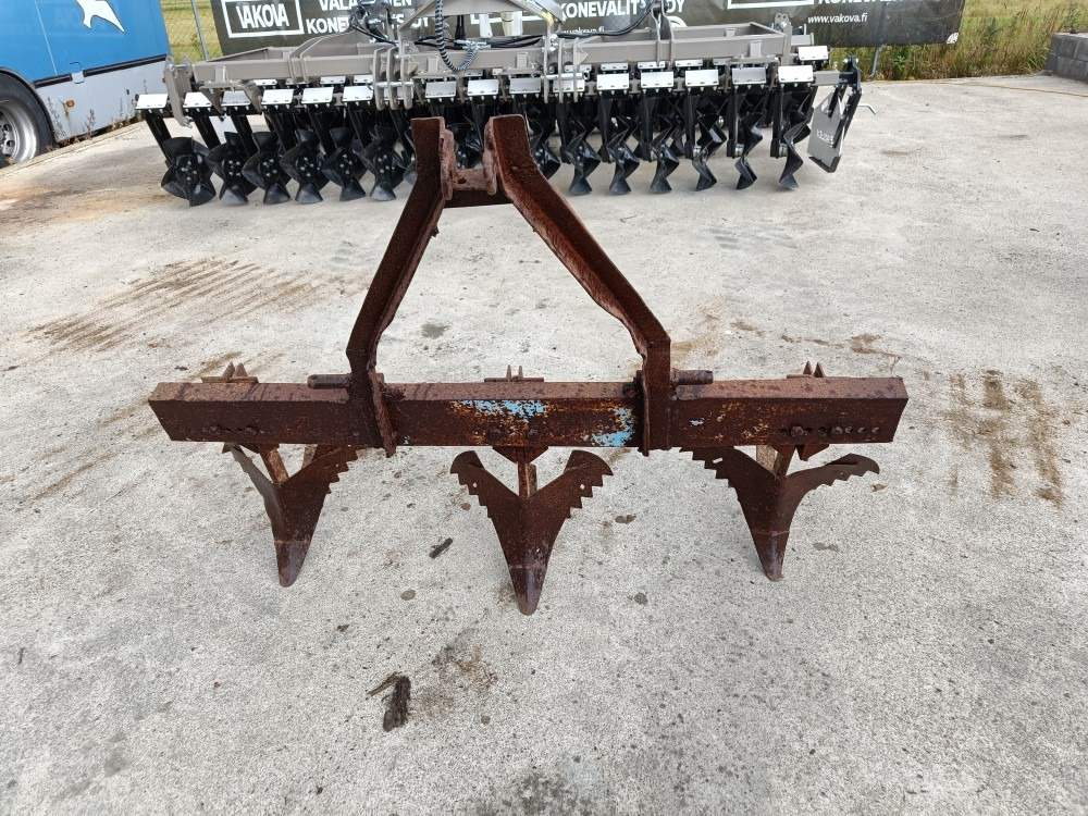 Vakoaura 3-lapainen traktoriin - Peralatan menabur: gambar 2 Vakoaura 3-lapainen traktoriin - Peralatan menabur: gambar 2