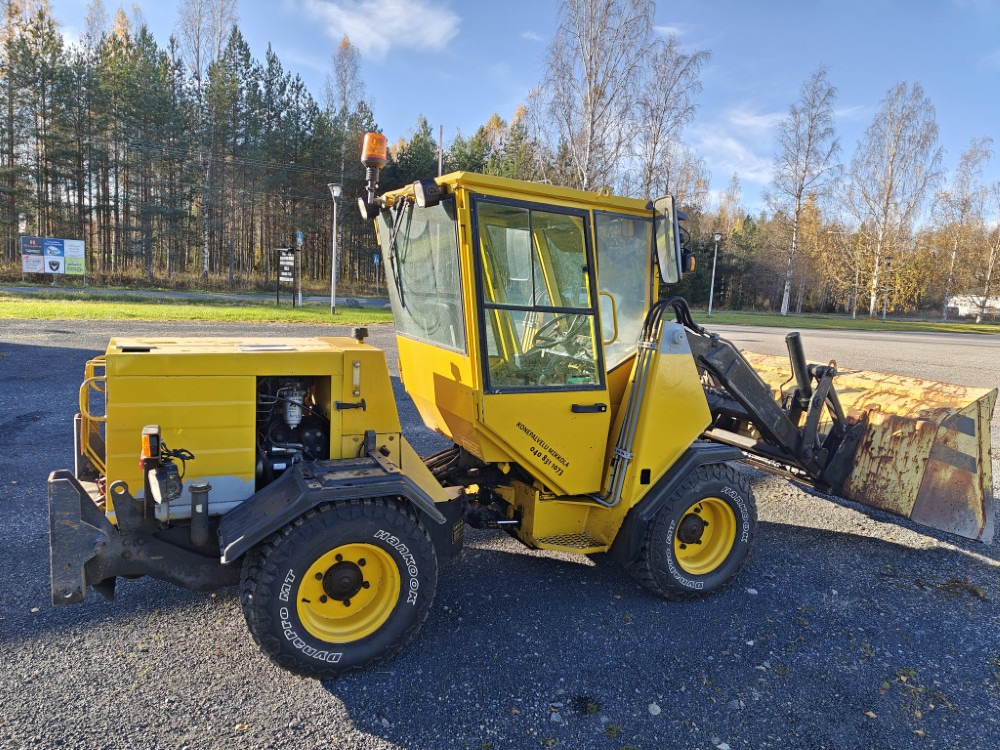 Wille 445 - Traktor kota: gambar 4 Wille 445 - Traktor kota: gambar 4