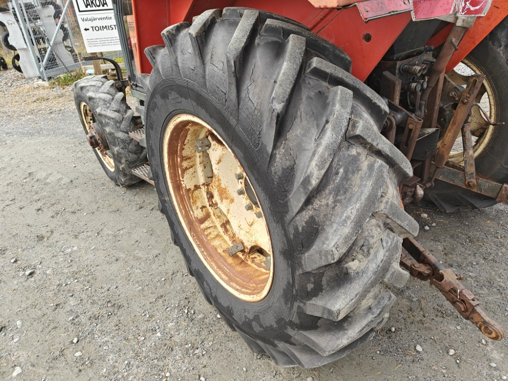 Traktor ZETOR 7245 - 4WD: gambar 8 Traktor ZETOR 7245 - 4WD: gambar 8