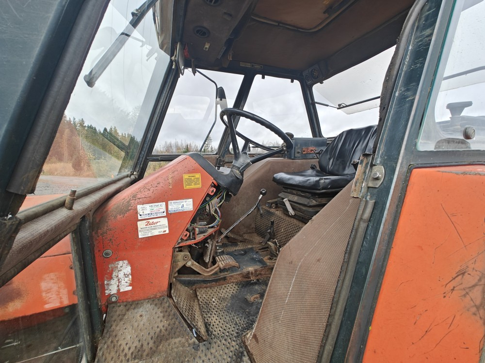 Traktor ZETOR 7245 - 4WD: gambar 16 Traktor ZETOR 7245 - 4WD: gambar 16
