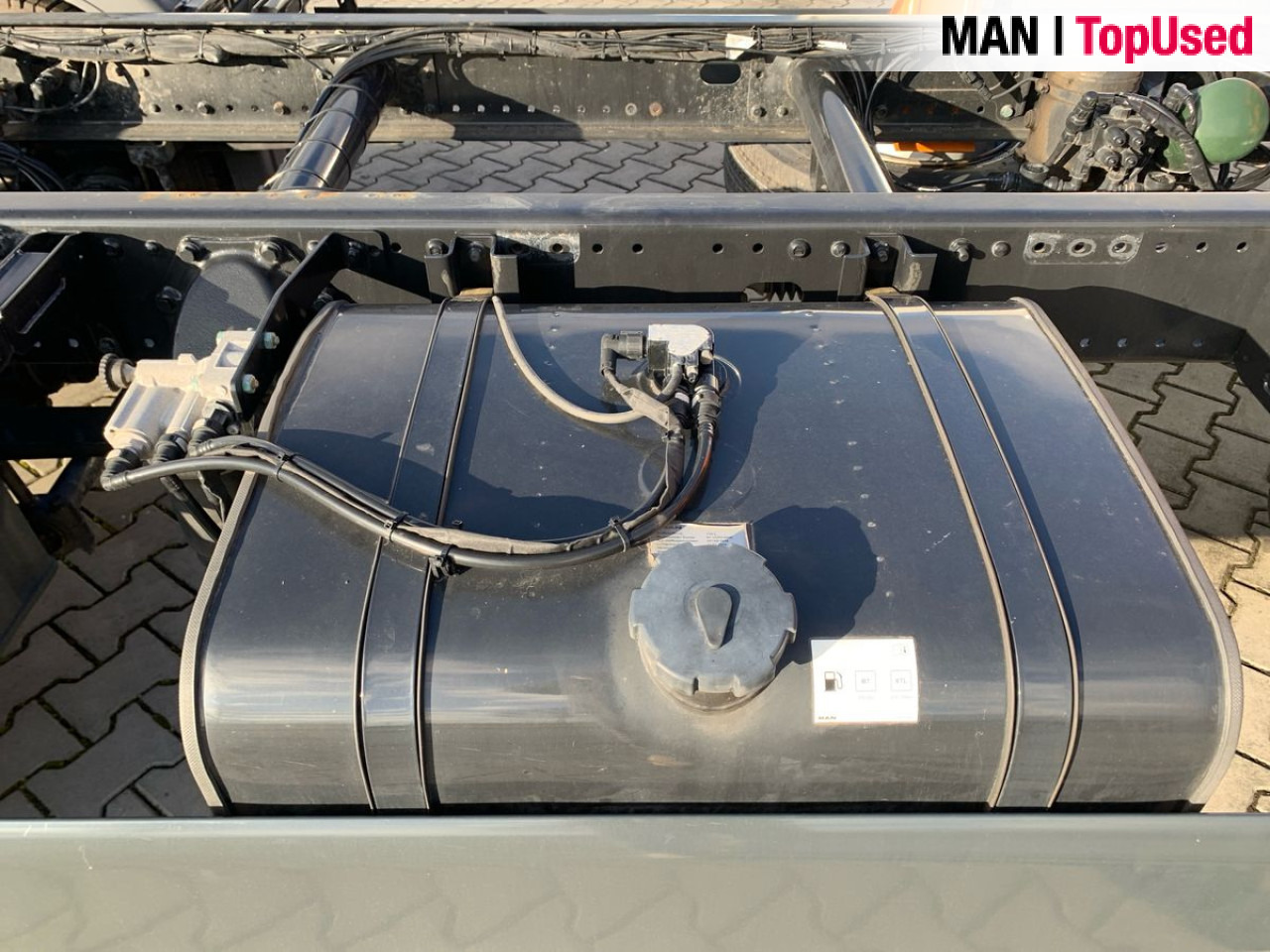 MAN TGL 12.190 4x2 BL CH - Truk sasis: gambar 3 MAN TGL 12.190 4x2 BL CH - Truk sasis: gambar 3