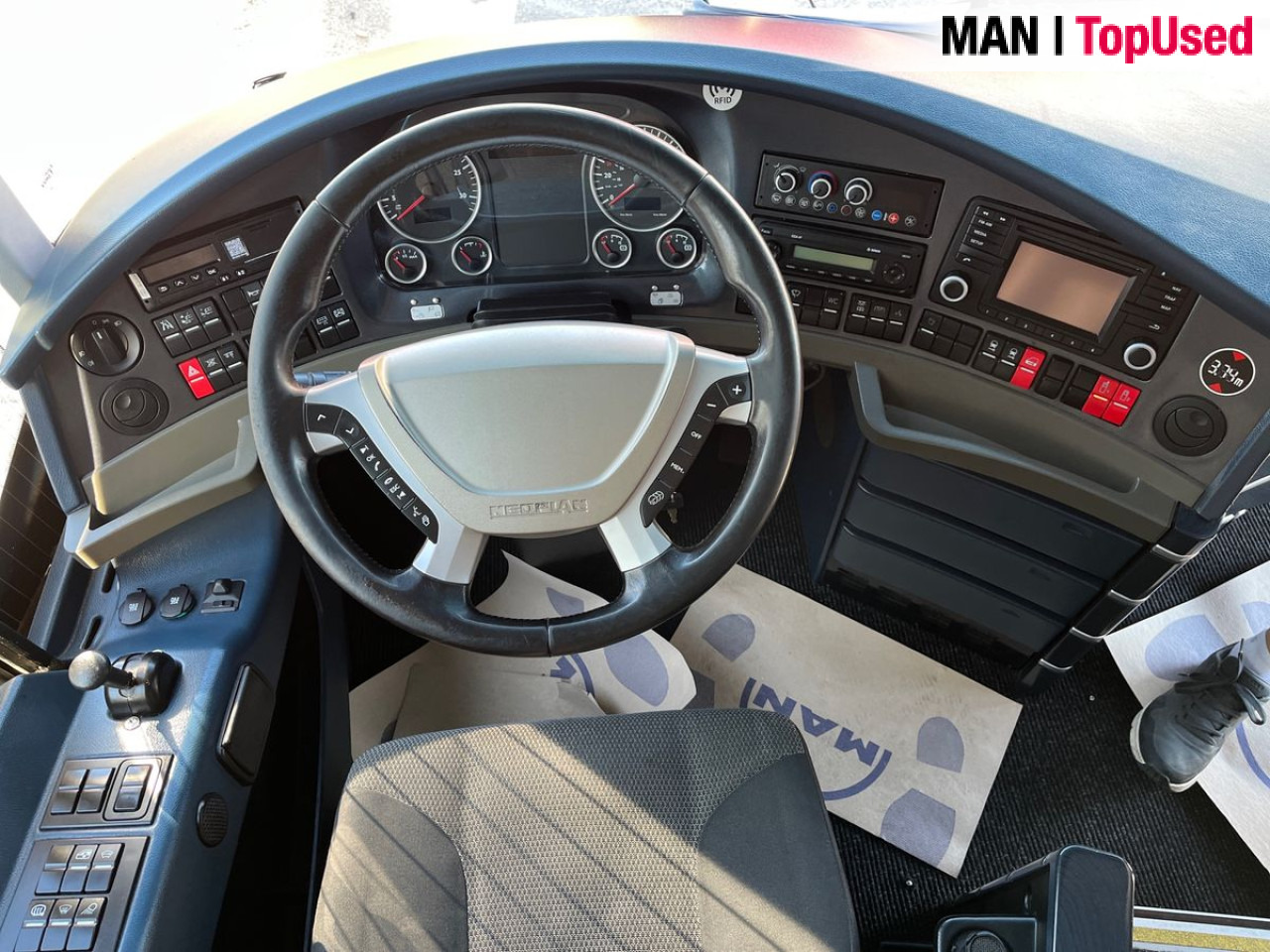 NEOPLAN CITYLINER 2 / N 1218 HDL Euro6 Intarder Klima AHK - Bus pariwisata: gambar 5 NEOPLAN CITYLINER 2 / N 1218 HDL Euro6 Intarder Klima AHK - Bus pariwisata: gambar 5