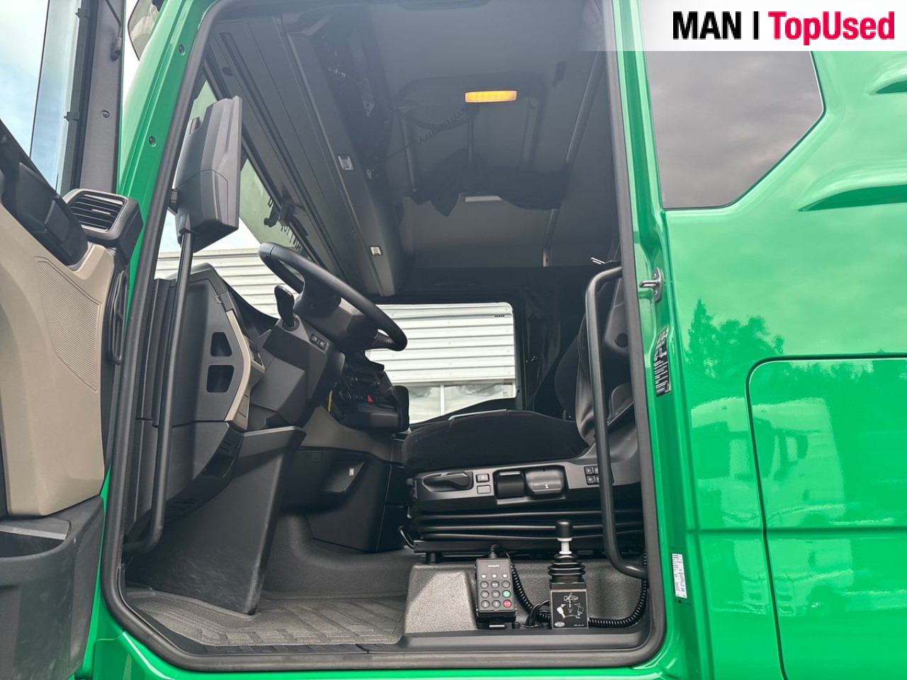 MAN TGX 18.520 4x4H BL SA *RM935876 Euro6 Pritarder ZV - Tractor head: gambar 5 MAN TGX 18.520 4x4H BL SA *RM935876 Euro6 Pritarder ZV - Tractor head: gambar 5
