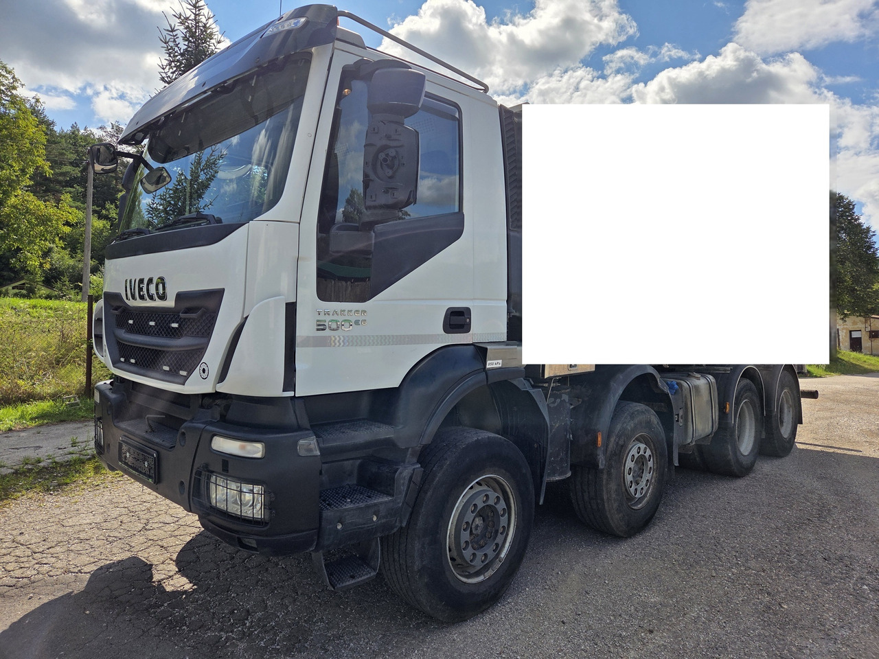 IVECO  - Truk sasis: gambar 1 IVECO  - Truk sasis: gambar 1