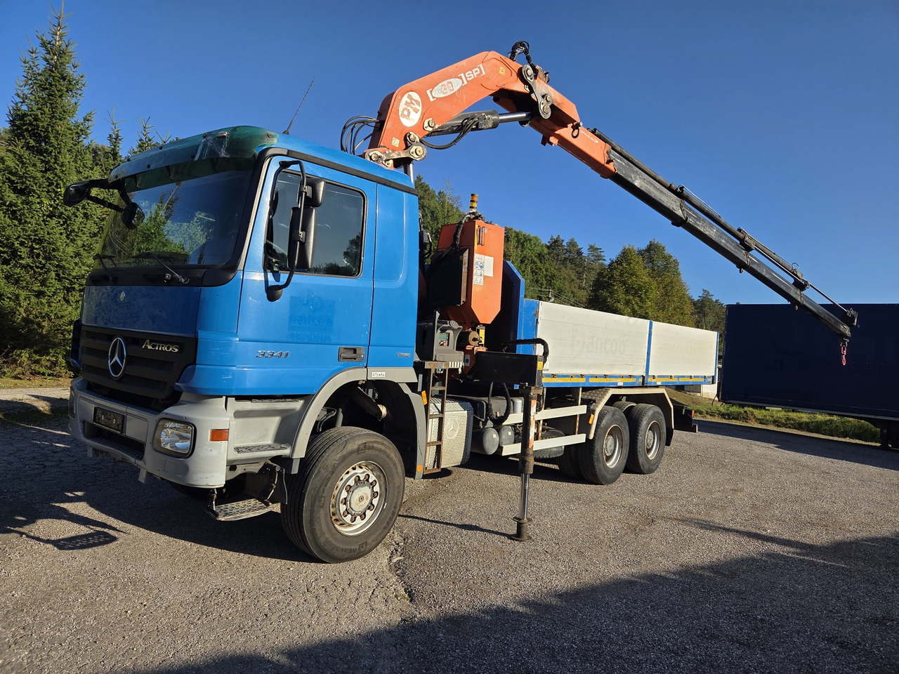 MERCEDES-BENZ ACTROS 3341 6x6 + CRANE PM 30 Radio Control - Truk flatbed, Truk derek: gambar 1 MERCEDES-BENZ ACTROS 3341 6x6 + CRANE PM 30 Radio Control - Truk flatbed, Truk derek: gambar 1