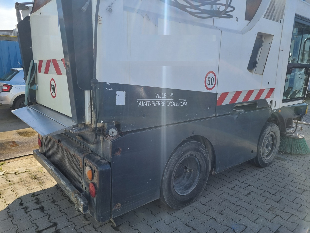 SCHMIDT Cleango compact sweeper 400 - Penyapu jalan: gambar 3 SCHMIDT Cleango compact sweeper 400 - Penyapu jalan: gambar 3
