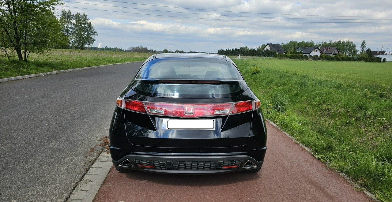 Honda Civic VIII bardzo ładna * pełnosprawna * - Hatchback: gambar 5 Honda Civic VIII bardzo ładna * pełnosprawna * - Hatchback: gambar 5