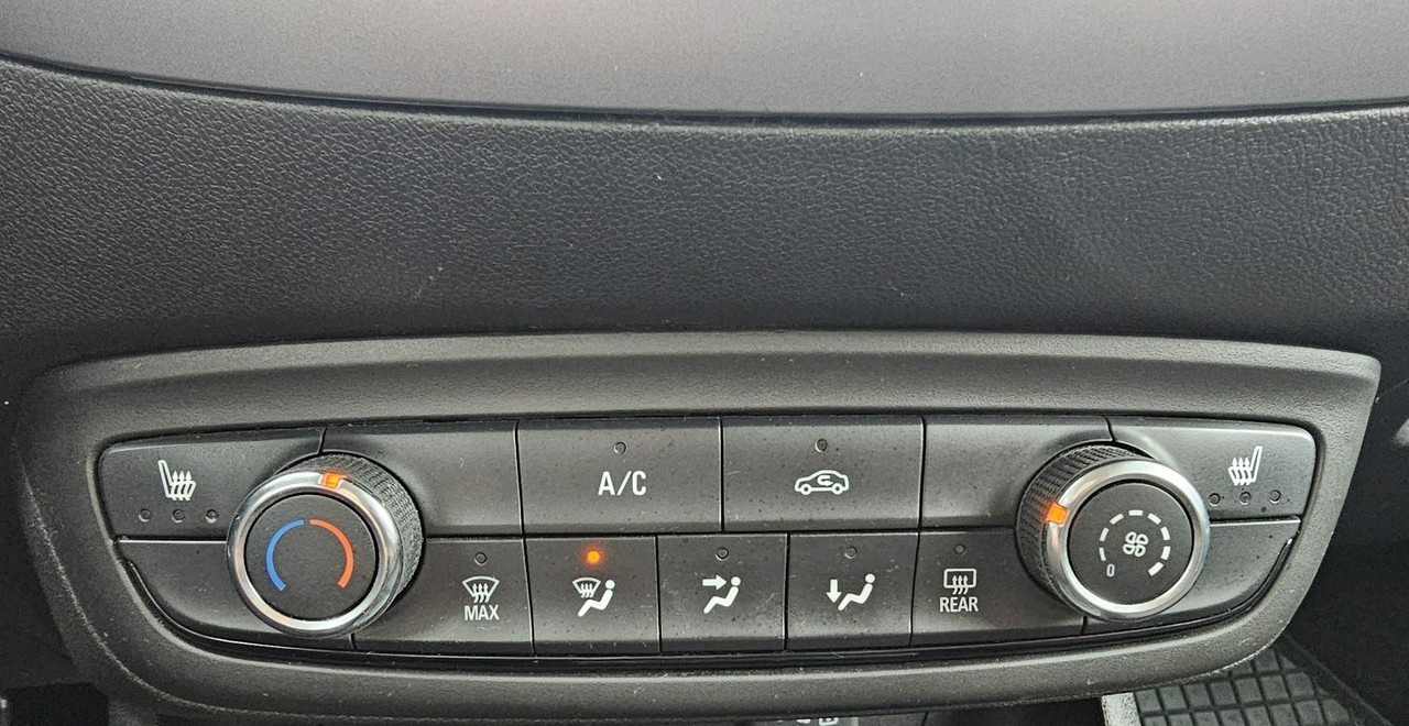 Mobil SUV Opel Inny Opel Opel Crossland niski przebieg: gambar 11