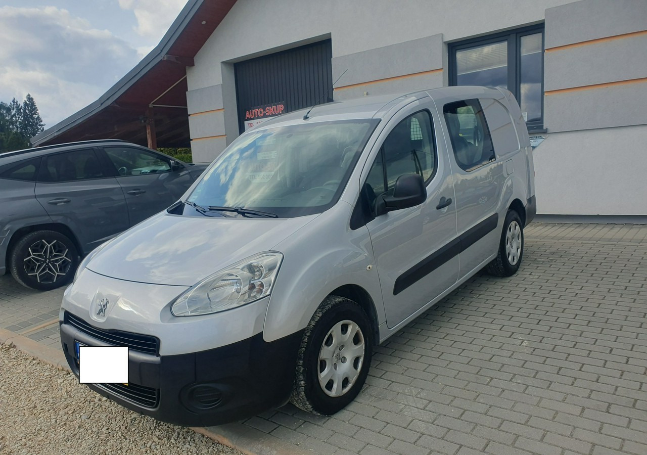 Peugeot Partner II 5 lub 2 osobowy *long * zabudowa gruau* - Mobil: gambar 2 Peugeot Partner II 5 lub 2 osobowy *long * zabudowa gruau* - Mobil: gambar 2