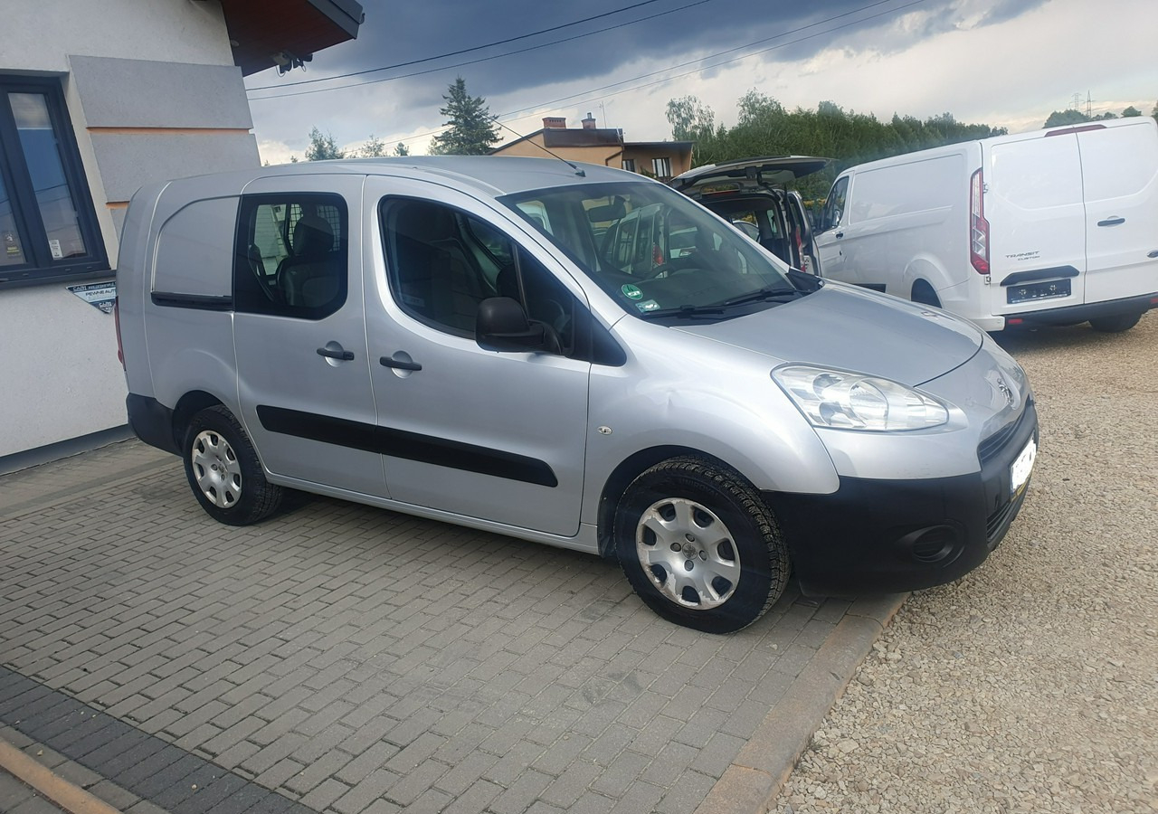 Peugeot Partner II 5 lub 2 osobowy *long * zabudowa gruau* - Mobil: gambar 5 Peugeot Partner II 5 lub 2 osobowy *long * zabudowa gruau* - Mobil: gambar 5