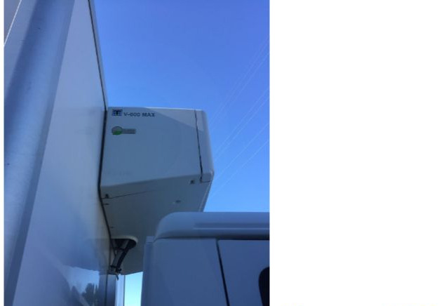 Iveco EUROCARGOeurocargo 100e19 - Truk isotermal: gambar 3 Iveco EUROCARGOeurocargo 100e19 - Truk isotermal: gambar 3