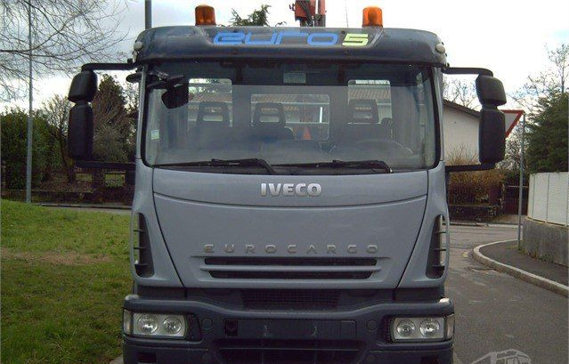 Iveco EUROCARGOeurocargo 160e25 - Truk flatbed, Truk derek: gambar 2 Iveco EUROCARGOeurocargo 160e25 - Truk flatbed, Truk derek: gambar 2