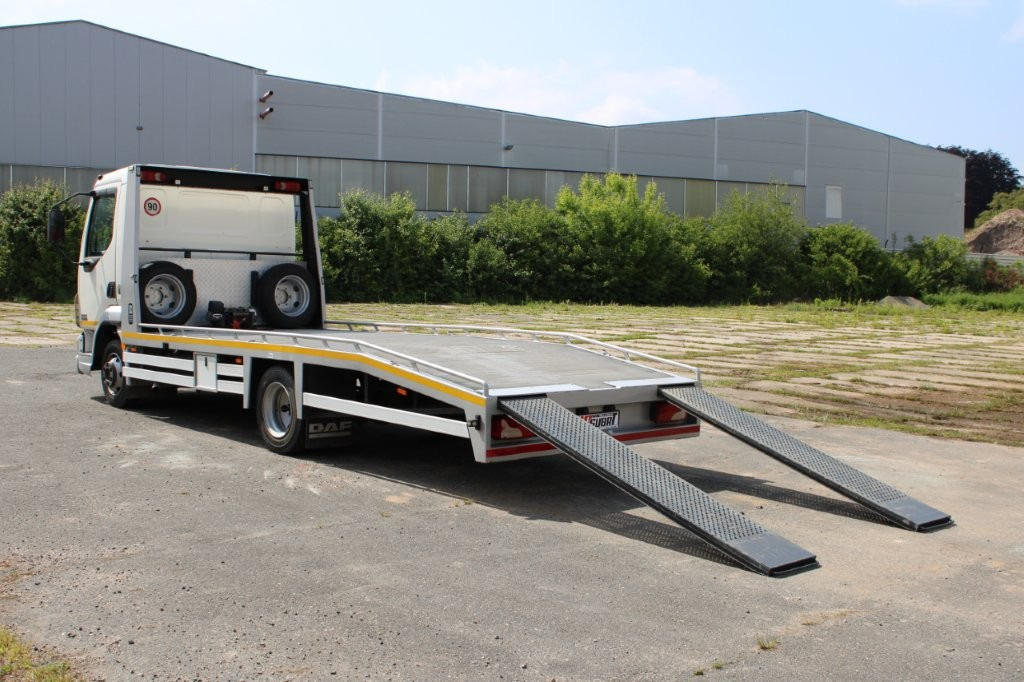 DAF FA LF 45.130 ODTAHOVÉ VOZIDLO - Mobil derek: gambar 5 DAF FA LF 45.130 ODTAHOVÉ VOZIDLO - Mobil derek: gambar 5
