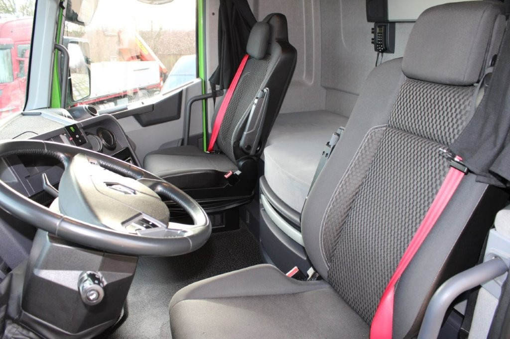 RENAULT T 440, NEZÁVISLÁ KLIMATIZACE - Tractor head: gambar 5 RENAULT T 440, NEZÁVISLÁ KLIMATIZACE - Tractor head: gambar 5