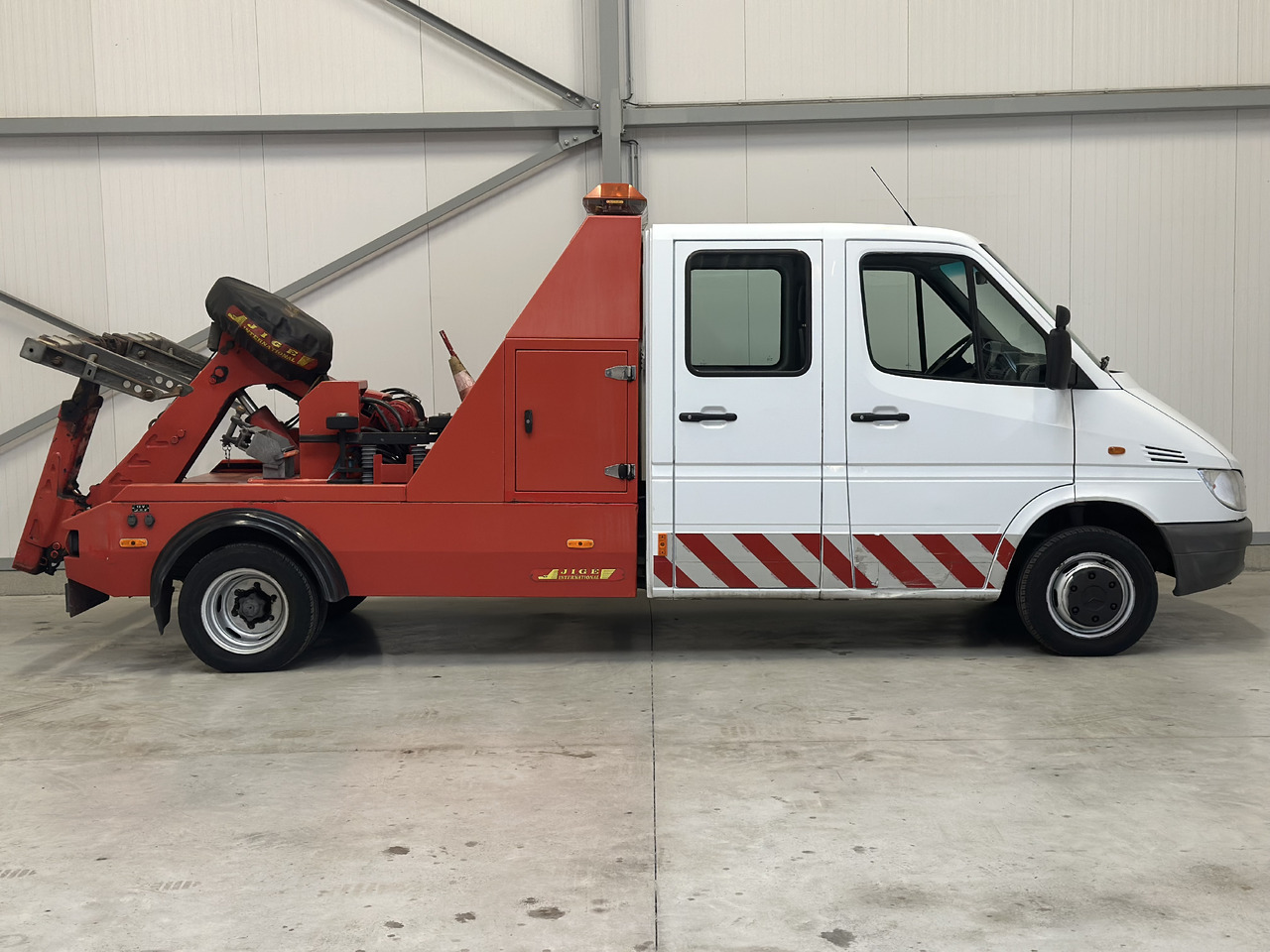 Mersedes Sprinter 413 - Mobil derek: gambar 4 Mersedes Sprinter 413 - Mobil derek: gambar 4