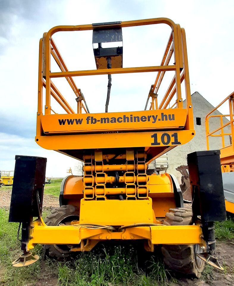 HAULOTTE Compact 12 DX - Scissor lifts: gambar 1 HAULOTTE Compact 12 DX - Scissor lifts: gambar 1