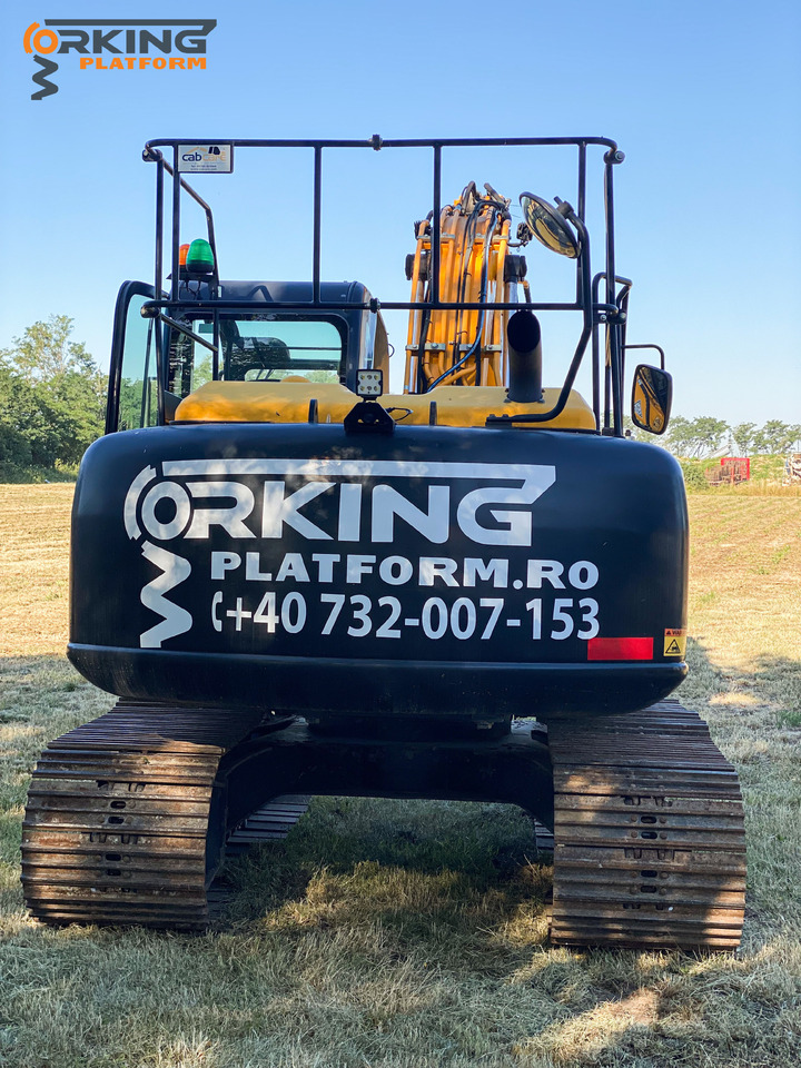 Ekskavator JCB JS131LC: gambar 7