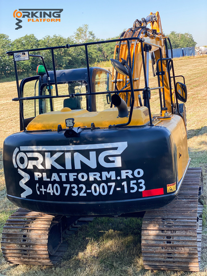 Ekskavator JCB JS131LC: gambar 6