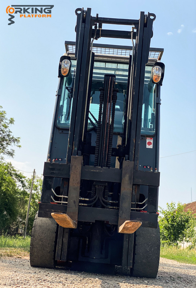 Toyota 8 FBMT 30 - Forklift listrik: gambar 3 Toyota 8 FBMT 30 - Forklift listrik: gambar 3