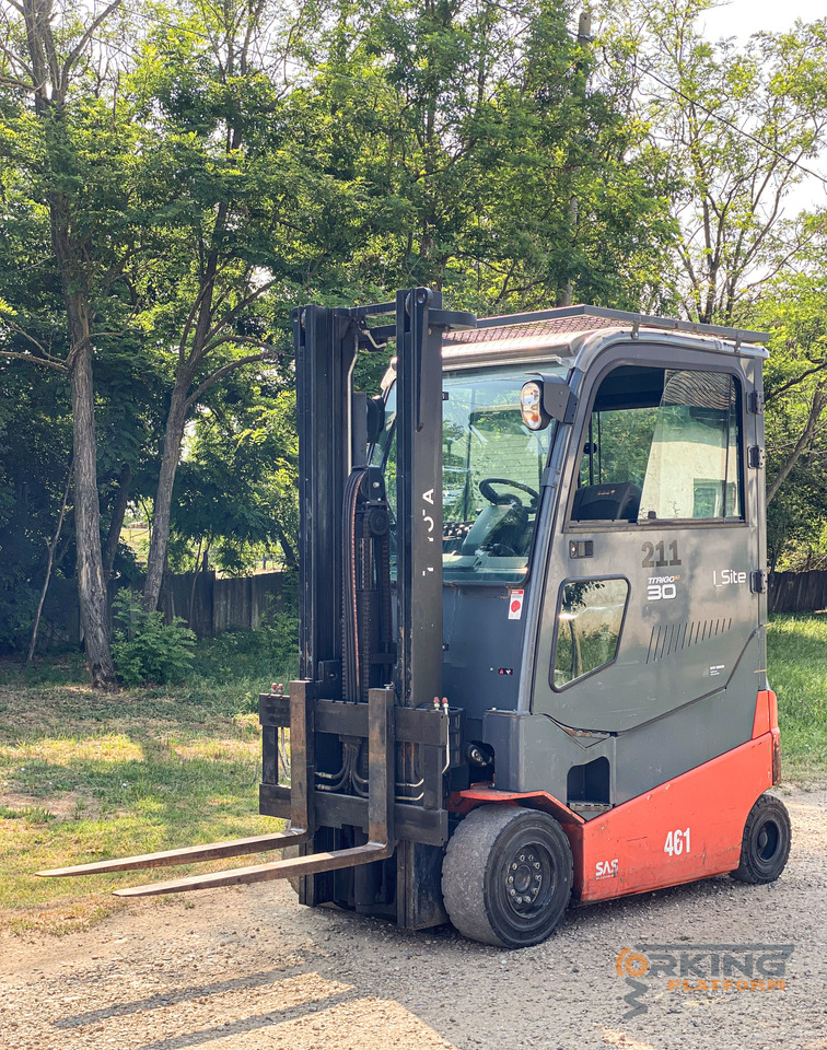 Toyota 8 FBMT 30 - Forklift listrik: gambar 2 Toyota 8 FBMT 30 - Forklift listrik: gambar 2