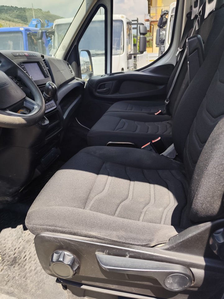 IVECO DAILY 35-130 - Van jungkit: gambar 4 IVECO DAILY 35-130 - Van jungkit: gambar 4