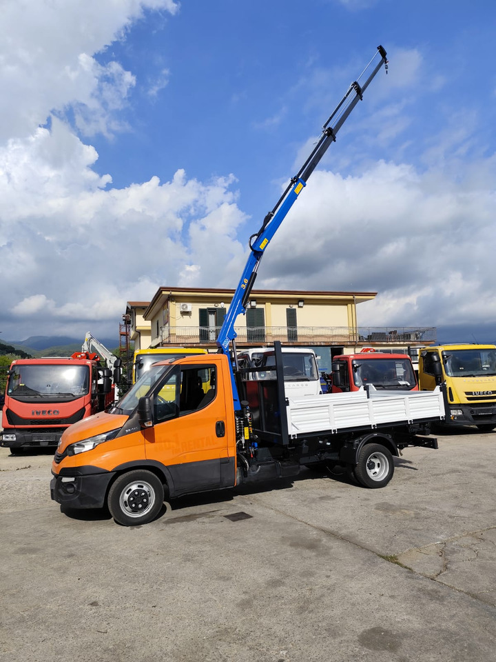IVECO DAILY 35-140 - Truk derek: gambar 4 IVECO DAILY 35-140 - Truk derek: gambar 4